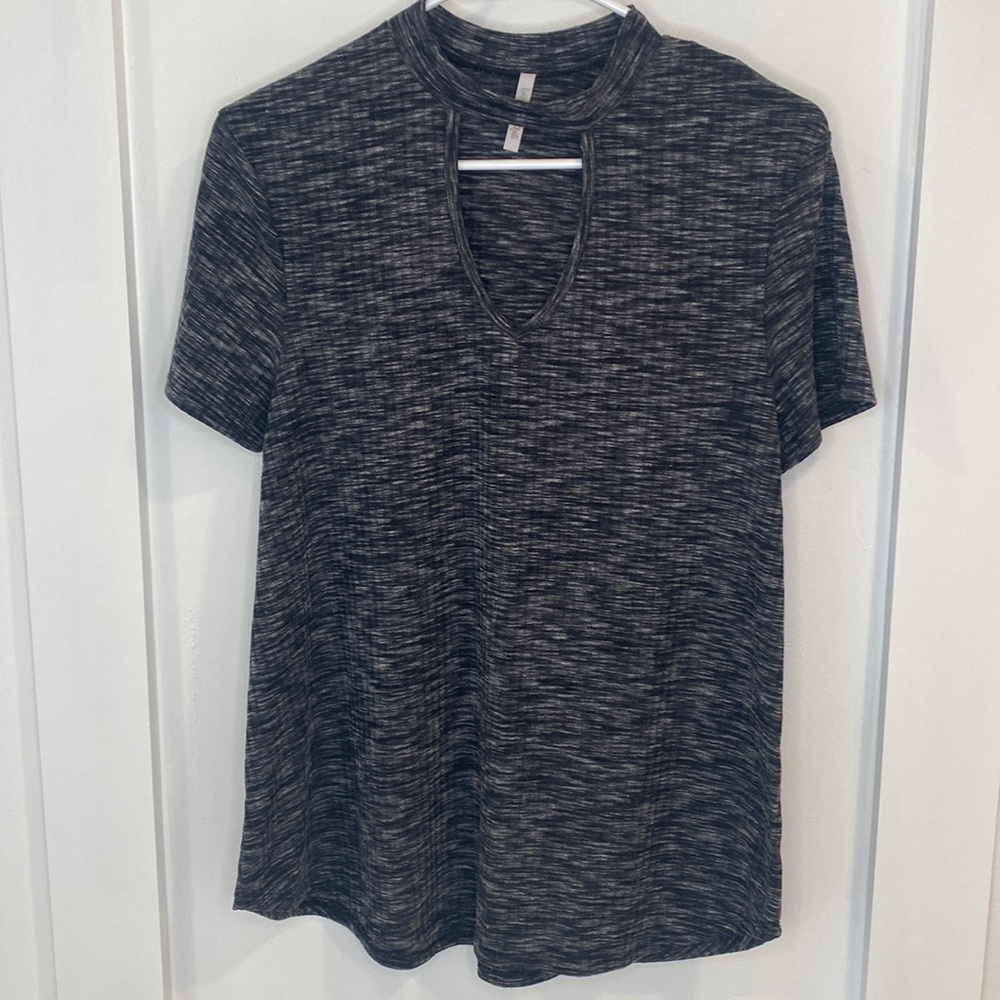 LIME n CHILI ribbed short sleeve keyhole front blouse